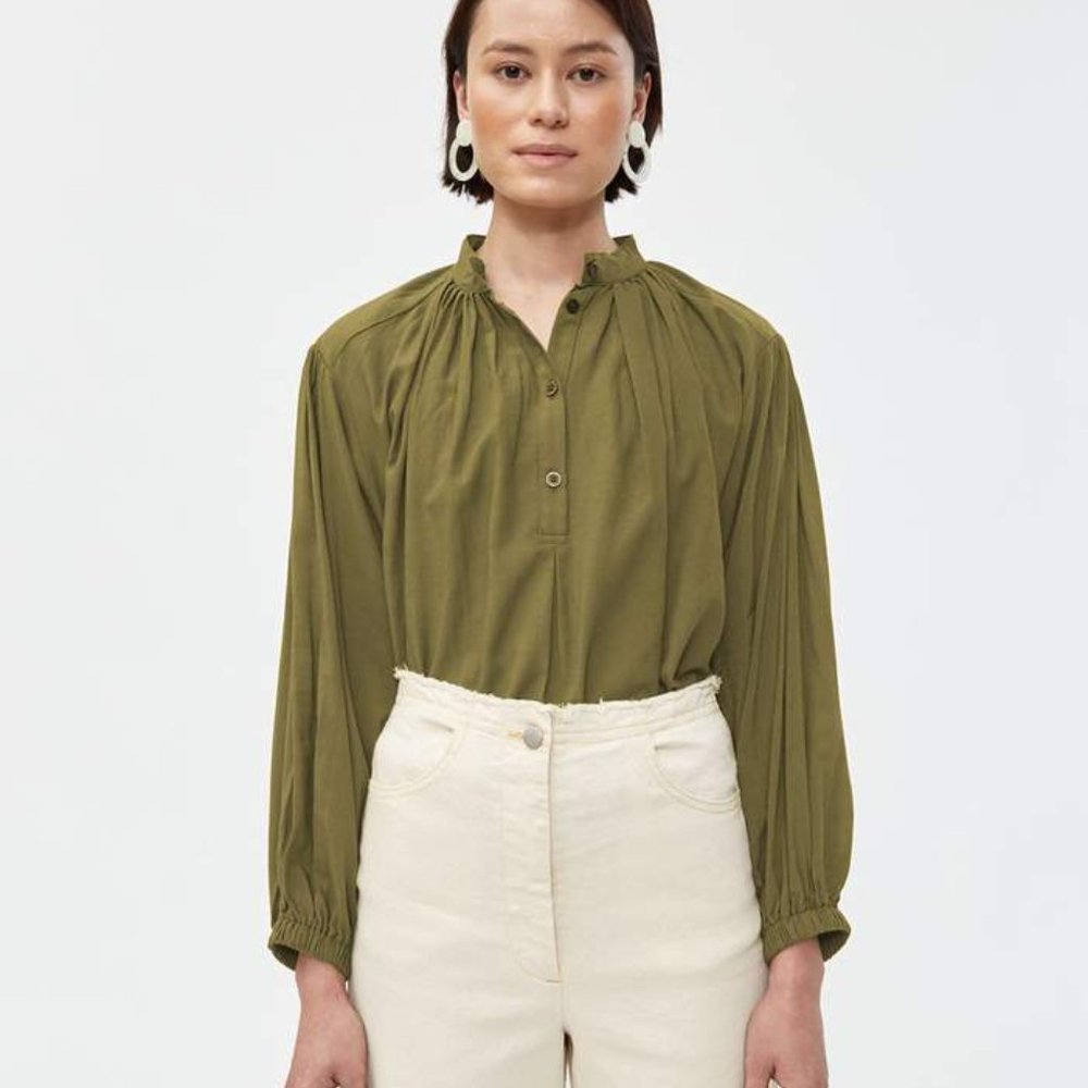 Black Crane Balloon Sleeve Blouse Olive S